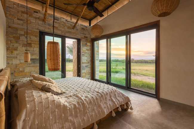 Housing in Mexico. Solar position, wind and trees as guidelines for the project