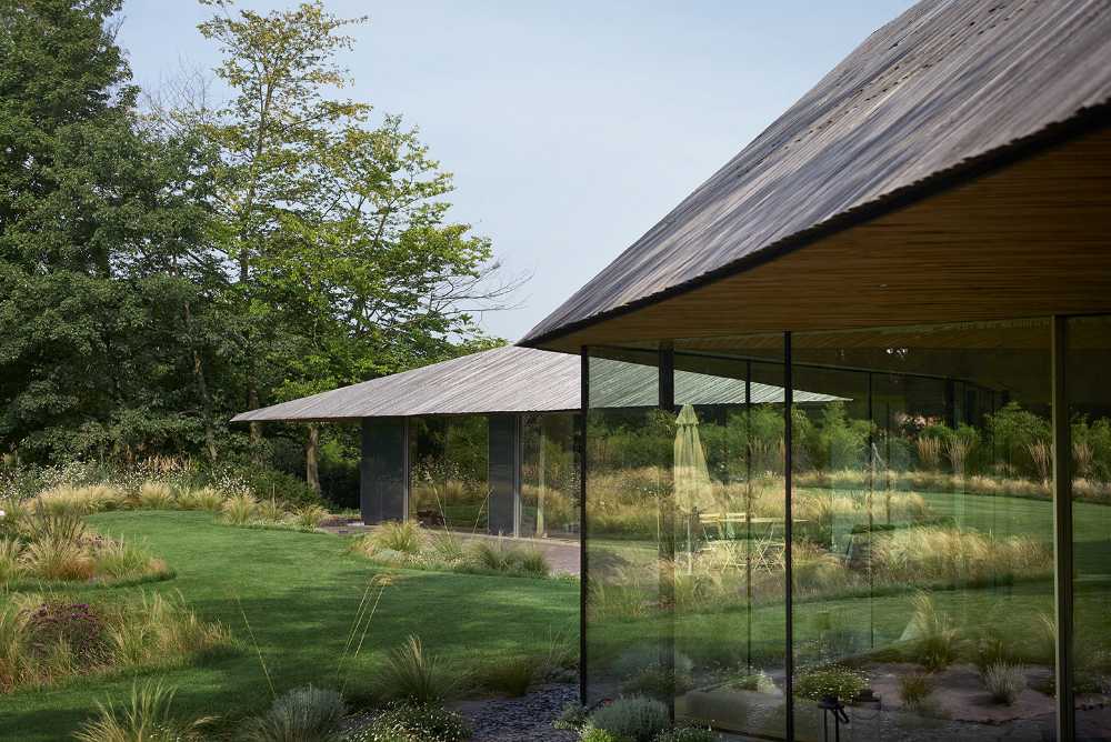 Casa annidata ai margini di un bosco