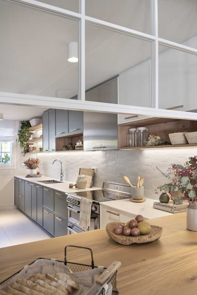 Elogio del “paesaggio interno”. Finestre e balconi aperti sugli spazi abitativi