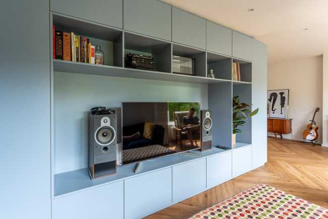 1950s flat in Rotterdam. Addition of a multifunctional