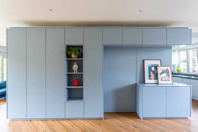 1950s flat in Rotterdam. Addition of a multifunctional