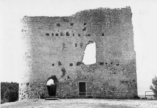 Medieval castle in Catalonia. Renovation and consolidation of the walls