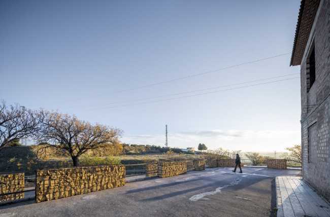 Roman Amphitheatre in Spain. A forgotten structure that gradually comes to light