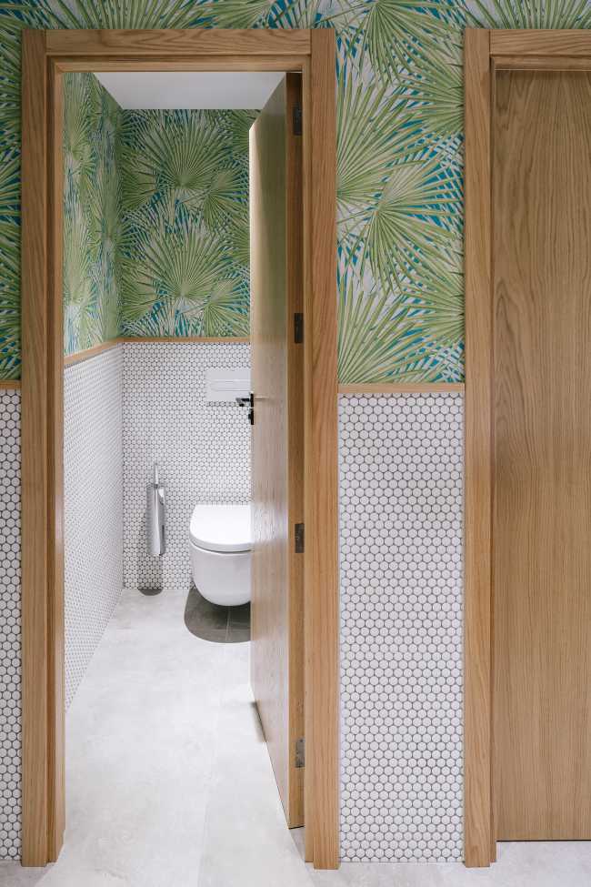 Delicado moodboard con detallescolor azul. Un pequeño complejo hotelero de estilo pueblerino en Lanzarote