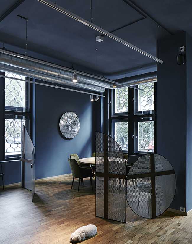 Industrial style in Vienna. Eccentric character for a designer restaurant