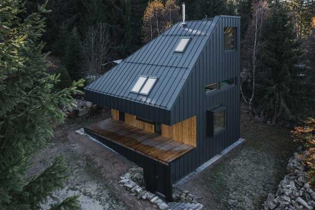 Chalet grigio scuro