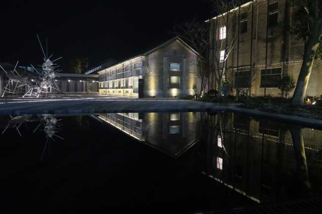 Silk Factory in China. A framework for the exhibition of contemporary art