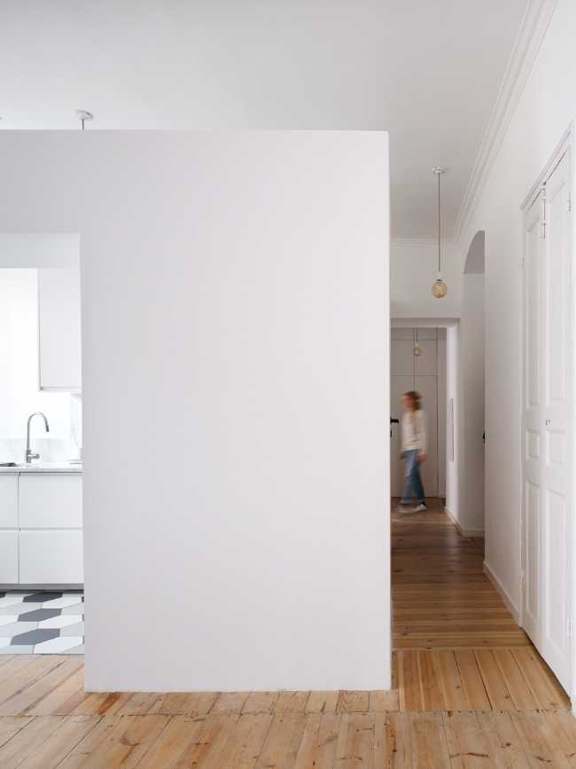 Renovated apartment in Corsica. Wooden floor and local marble fireplaces