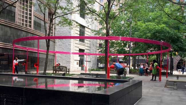 In città siamo soli o insieme? Design urbano come scintilla di interazione spontanea