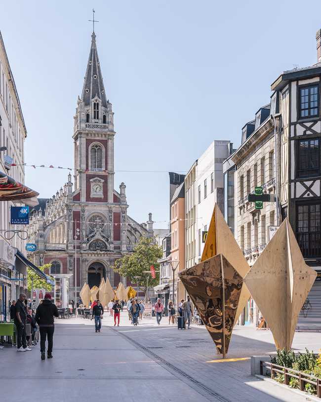 Fôret, la instalación artística que integra bosque y ciudad.