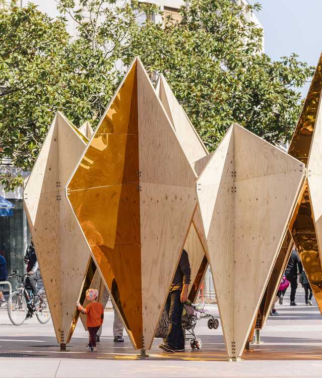 Fôret, la instalación artística que integra bosque y ciudad.