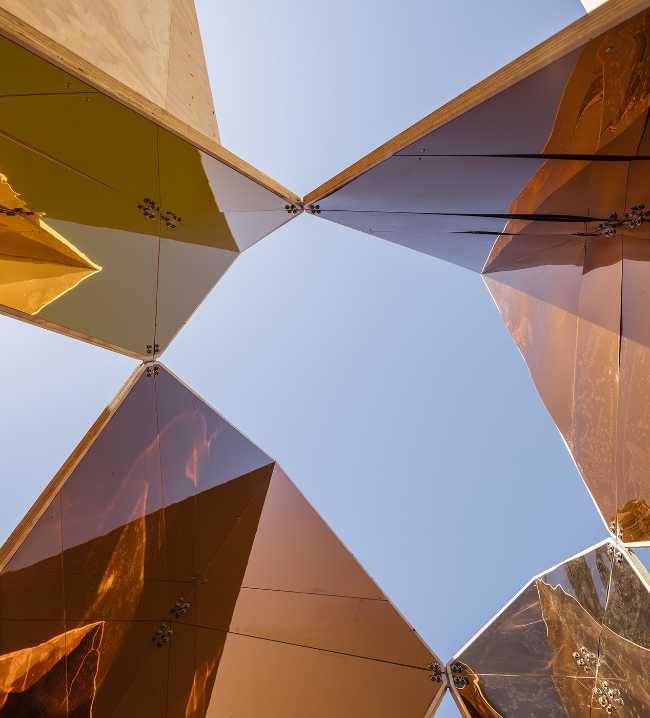 Fôret, la instalación artística que integra bosque y ciudad.