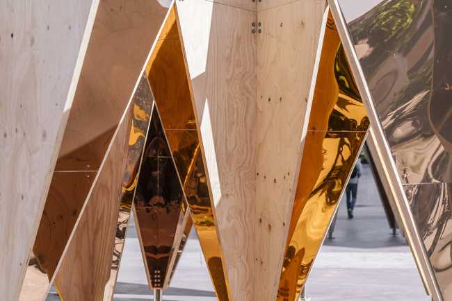 Fôret, la instalación artística que integra bosque y ciudad.