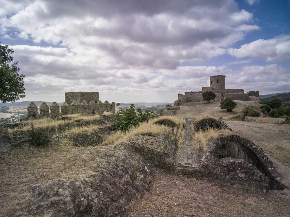 Paisaje e historia, la gran belleza de la Reserva de Los Alcornocales. La restauración del castillo
