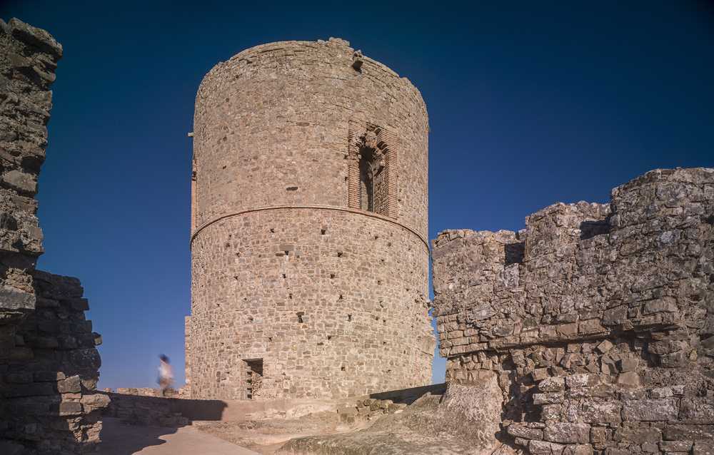 Paisaje e historia, la gran belleza de la Reserva de Los Alcornocales. La restauración del castillo