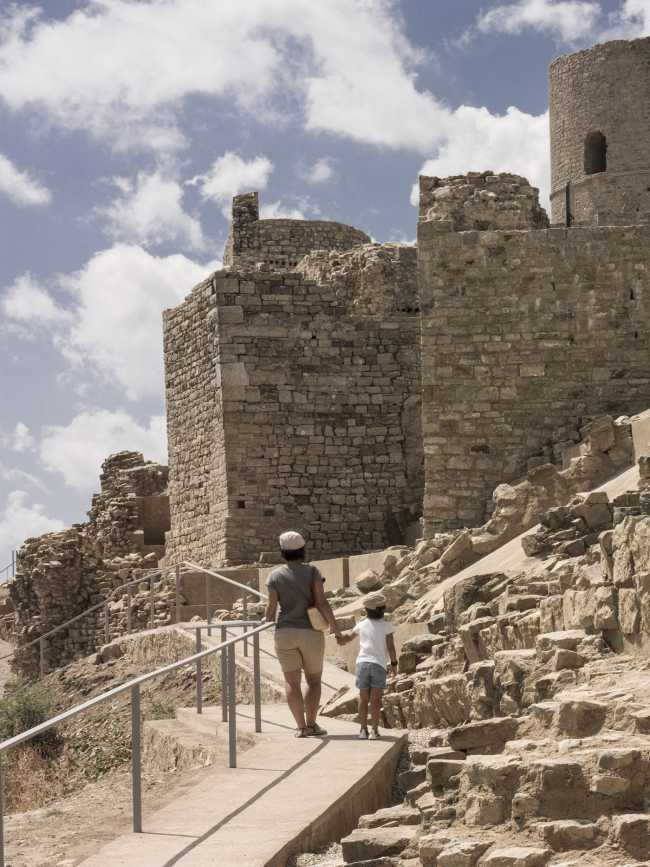 Landscape and history, the great beauty of Los Alcornocales Reserve. The renovation of the castle