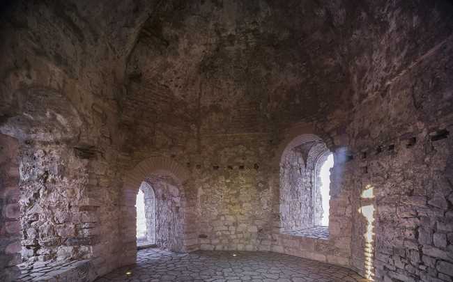 Landscape and history, the great beauty of Los Alcornocales Reserve. The renovation of the castle