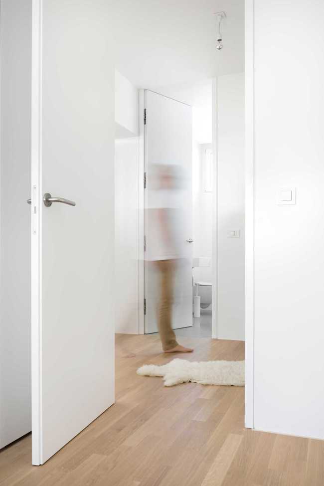 Renovation of an apartment in Ljubljana. An economical project with simple and open spaces