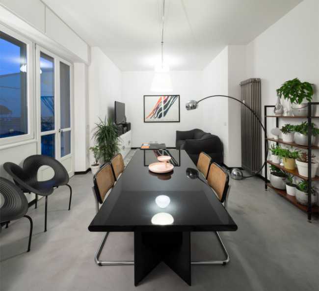 Renovated apartment in the center of Cuneo. New perception of space through the design of the furniture