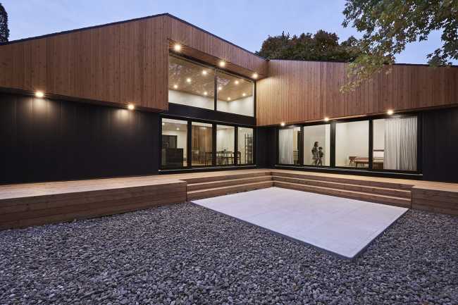 Pearl  House, ampliamento e riprogettazione di un volume esistente. Un grande spazio unico da vivere in famiglia