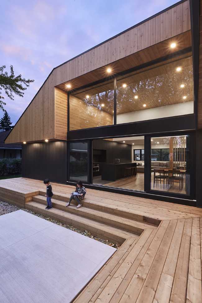 Pearl  House, ampliamento e riprogettazione di un volume esistente. Un grande spazio unico da vivere in famiglia