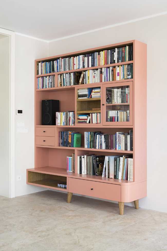 Villa storica a Praga. Ricostruzione per il co-living di tre famiglie