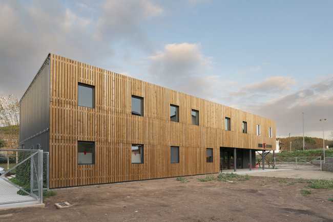 Centro juvenil en Cataluña. Extrema variabilidad en el uso de los espacios interiores