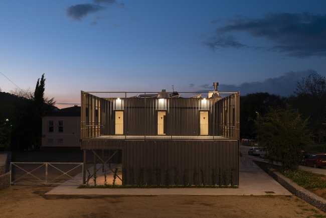 Centro juvenil en Cataluña. Extrema variabilidad en el uso de los espacios interiores