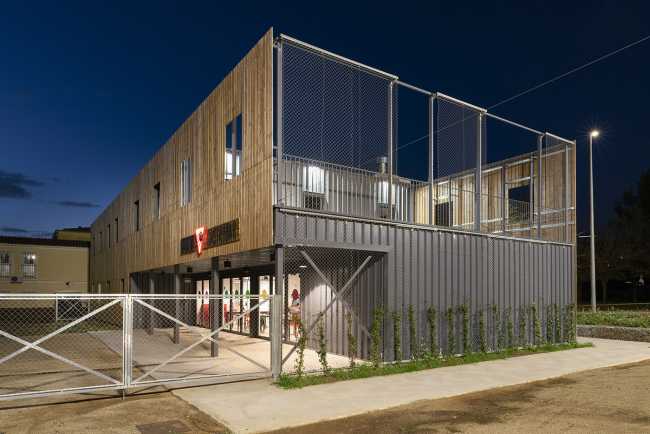 Centro juvenil en Cataluña. Extrema variabilidad en el uso de los espacios interiores