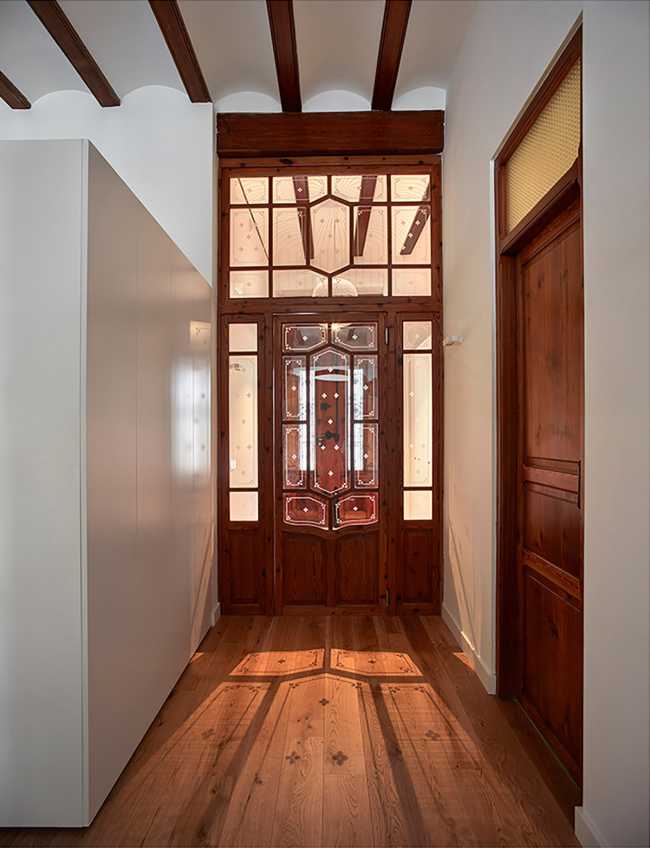 Rehabilitación de una casa típica valenciana. Los interiores y exteriores se compenetran entre tradición e innovación