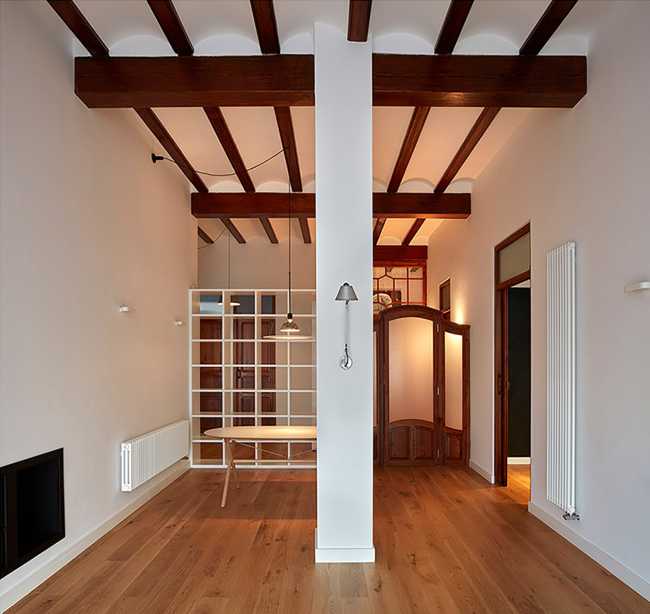 Rehabilitación de una casa típica valenciana. Los interiores y exteriores se compenetran entre tradición e innovación