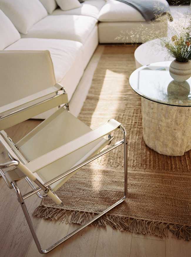 Japanese-inspired flat. Asian design for an urban zen retreat