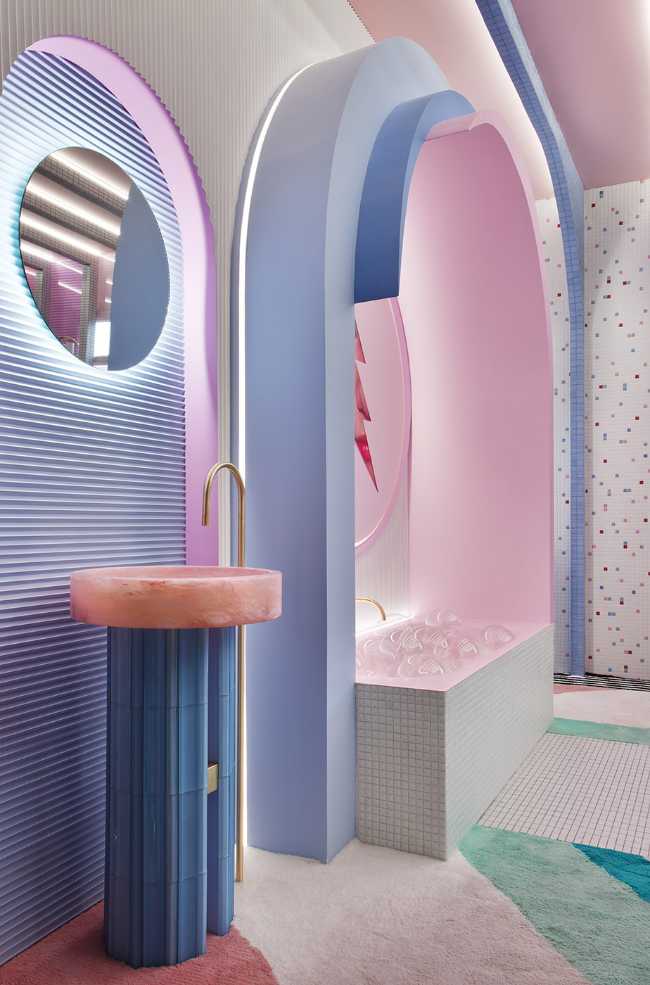 Wonder Galaxy pour Casa Decor. Une installation futuriste et ludique qui évoque les rêves d'enfance
