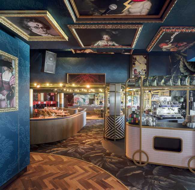 Restyling del Crazy Pianos Club. El espacio concebido como una película surrealista para dejarse llevar