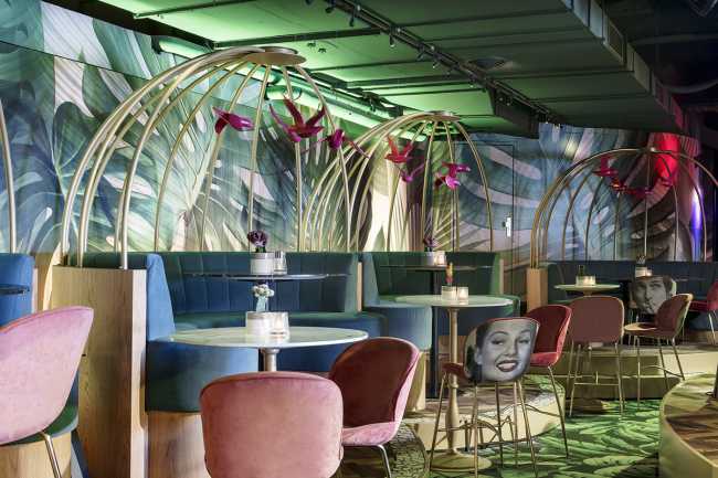 Restyling del Crazy Pianos Club. El espacio concebido como una película surrealista para dejarse llevar