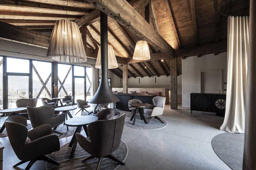 From the depths of the earth: in the new Gfell hotel the thrill of living in nature