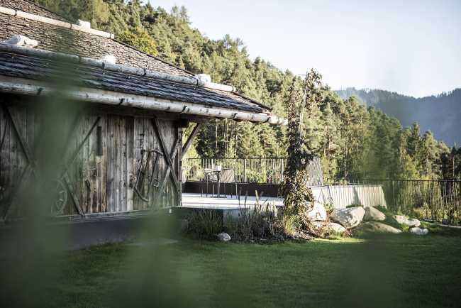 Dal ventre della terra: nel nuovo hotel Gfell l’emozione di vivere dentro la natura