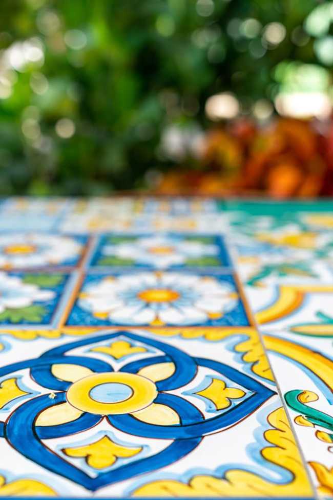 The advantage of being different. Italian cuisine + architecture embody the slogan