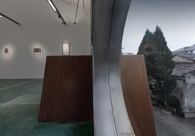 Yes Art Warehouse. Un caractéristique studio d'art occupe l'emplacement d'un ancien bâtiment industriel