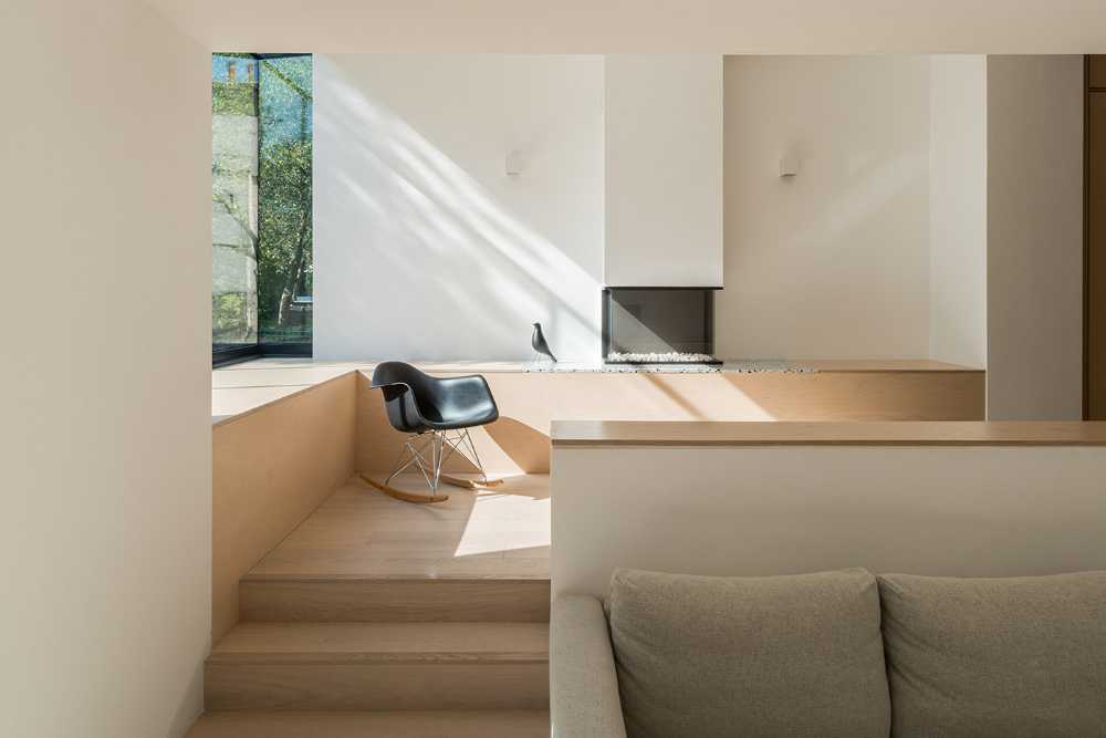 Revisiting a Victorian home. Materials and colors combine to offer new opportunities for light and space