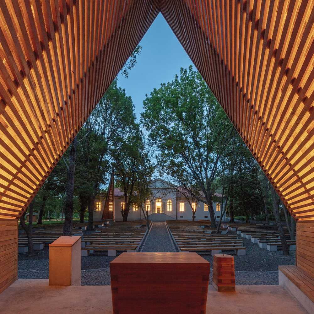 Shrine of Our Lady of Fatima, architectural interventions to preserve the atmosphere