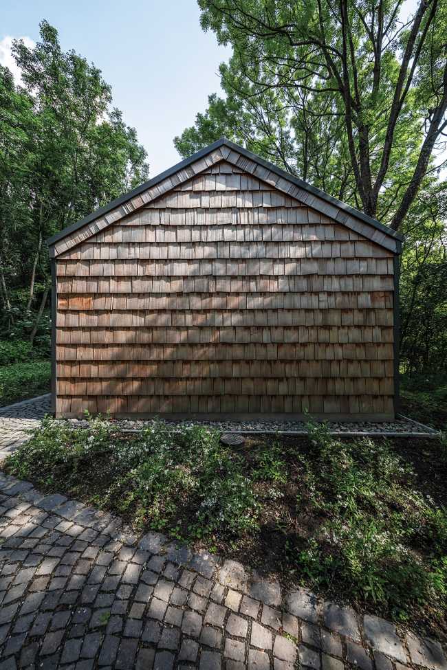 Shrine of Our Lady of Fatima, architectural interventions to preserve the atmosphere