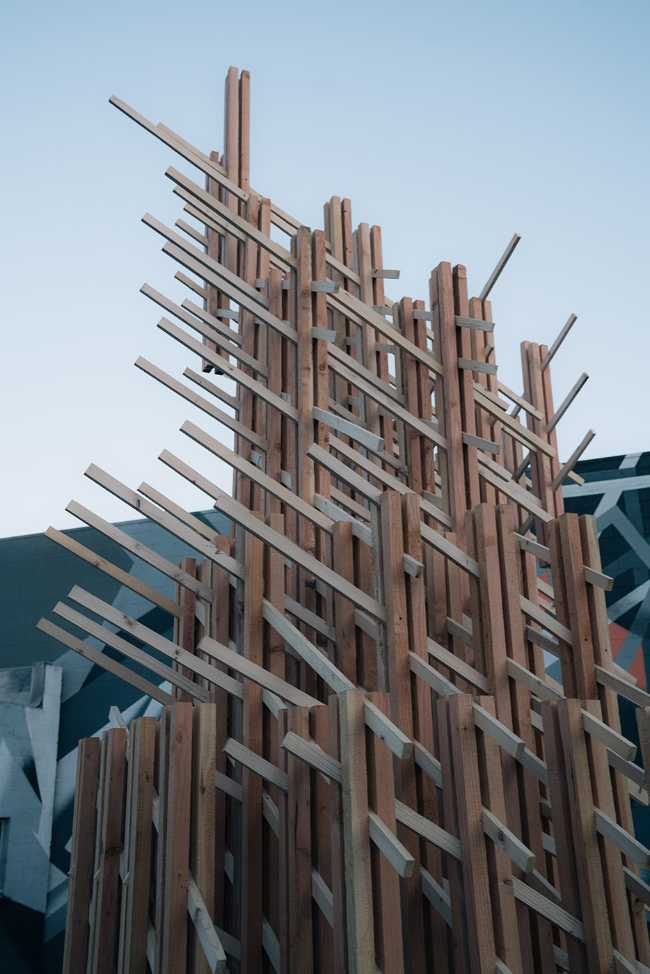 Mori. A wooden installation in Los Angeles that conceptualises the sense of togetherness