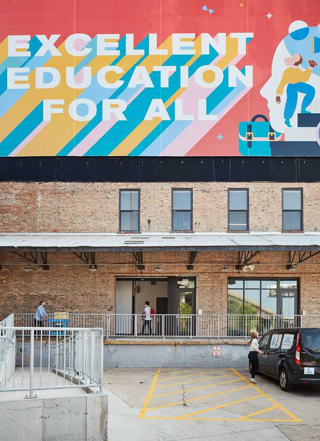 The Night Mistry. Un albergue juvenil para infundir confianza