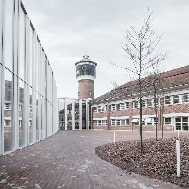 Expanded Historical Municipality. A combination of heaviness and structural lightness