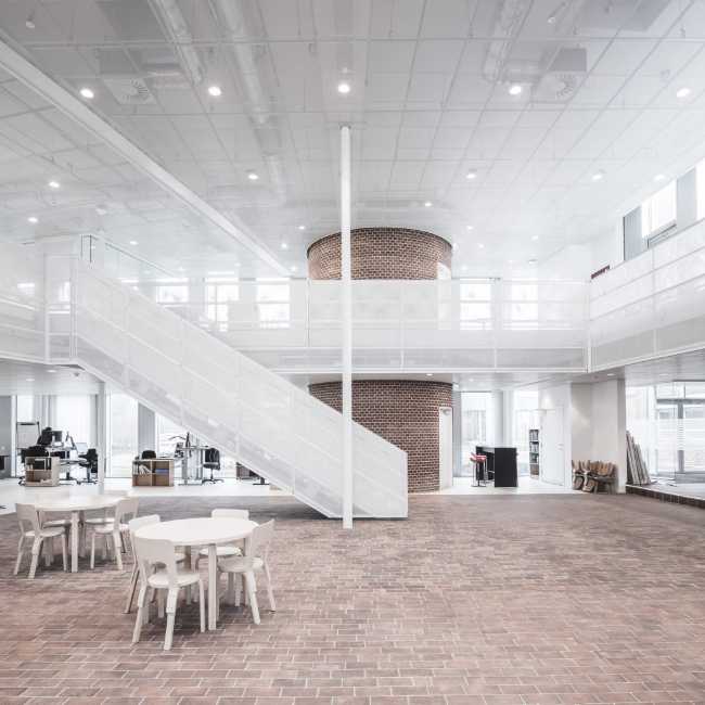 Expanded Historical Municipality. A combination of heaviness and structural lightness