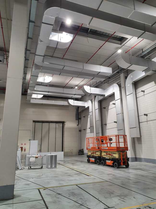 Isolamento delle vibrazioni causate da una nuova rotativa nello stabilimento di Centro Stampa Quotidiani a Brescia