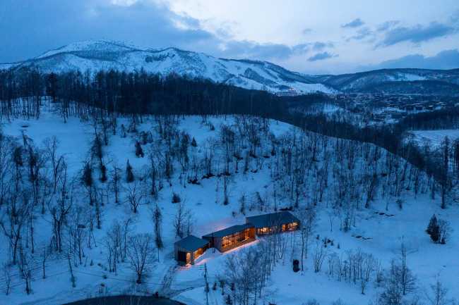 Accogliere, vivere, riposare: tre funzioni dell'abitare definiscono l'architettura