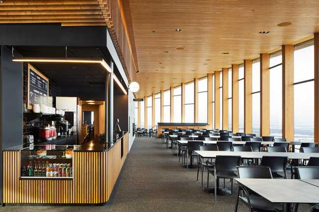 Bromont Summit Chalet: un'esperienza a 360° su una vetta panoramica canadese