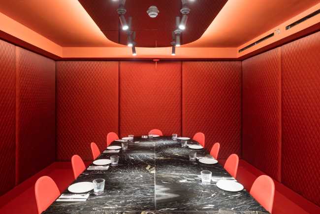 Las Chicas, Los Chicos y los Maniquís: color is the undisputed protagonist of the Madrid restaurant